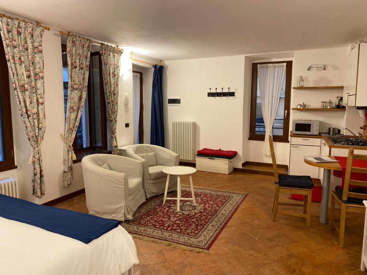 35m² studio Appartement, met 1 privé badkamer in Bellagio Buitenkant foto